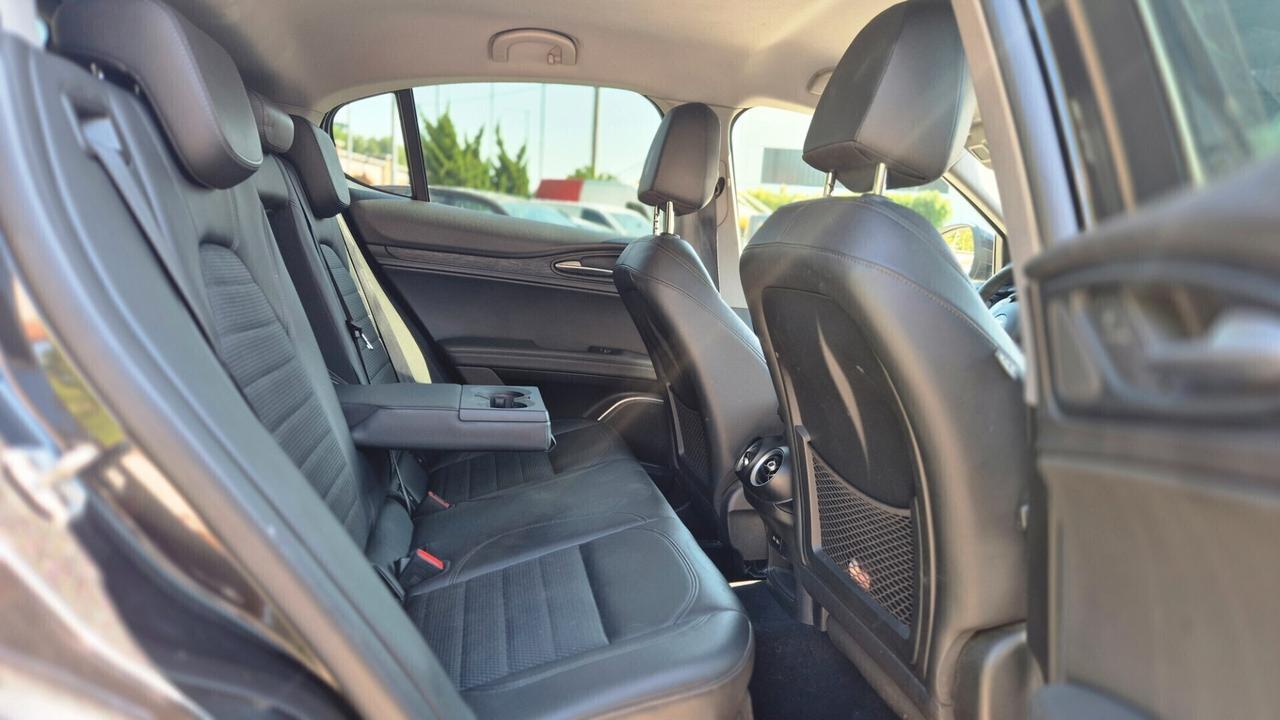 Alfa Romeo Stelvio 2.2 Turbodiesel 210 CV Q4 Veloce