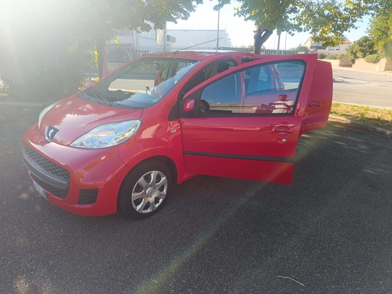 Peugeot 107 1.0 5 porte del 2011 SOLO 63.000 KM