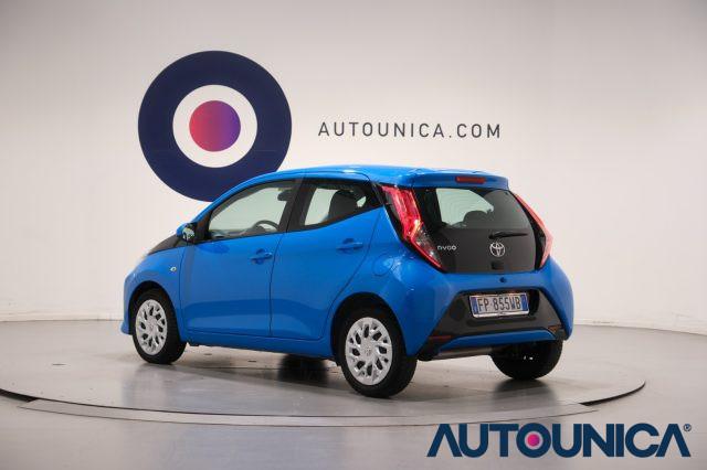 TOYOTA Aygo 1.0 VVT-i 72 CV 5 PORTE X-PLAY MMT NEOPATENTATI