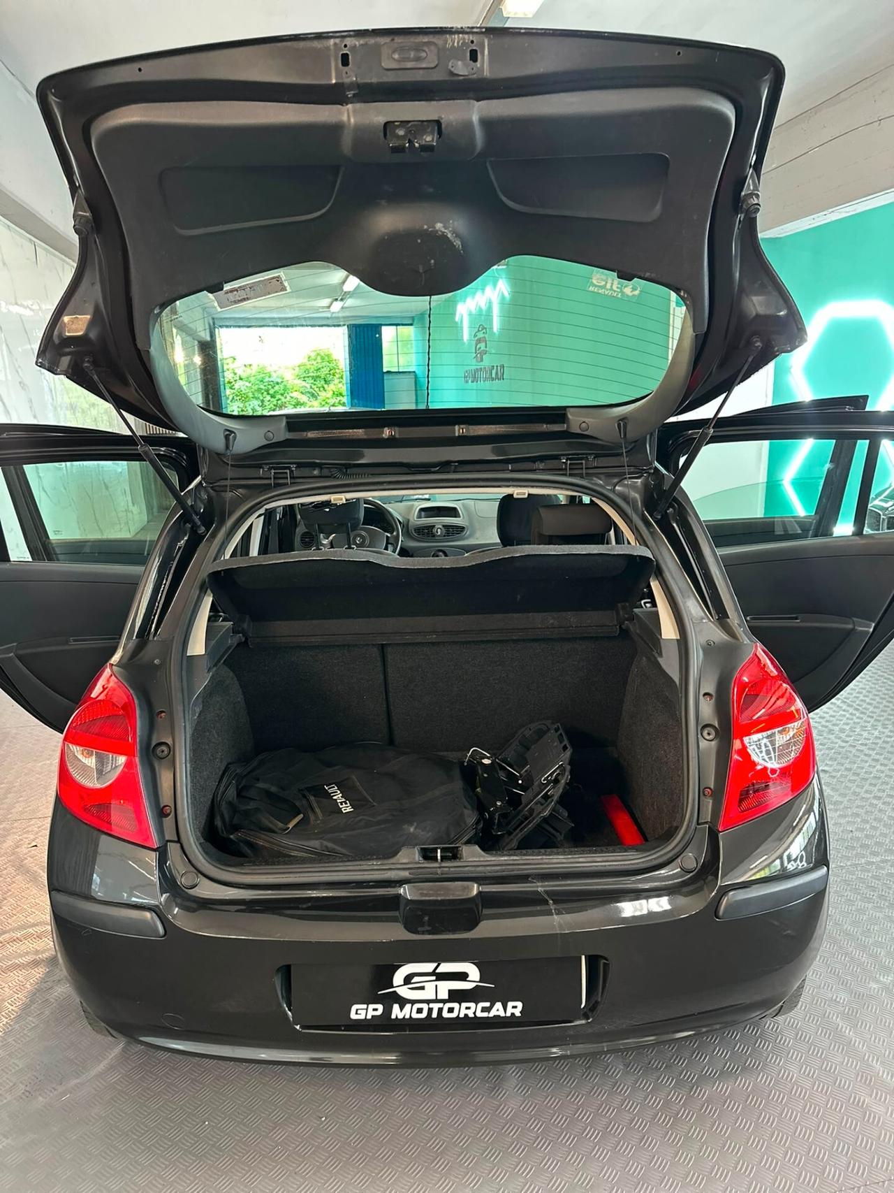 Renault Clio 1.2 16V 5 porte Le Iene