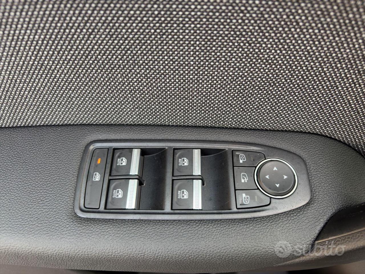 Renault Captur 1.2 TCe 115CV MY26 TECHNO TUA DA €240