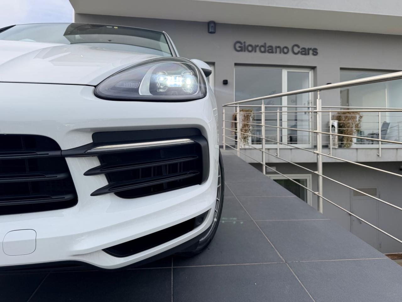 Porsche Cayenne Coupé 3.0 V6 E-Hybrid uni pro in garanzia