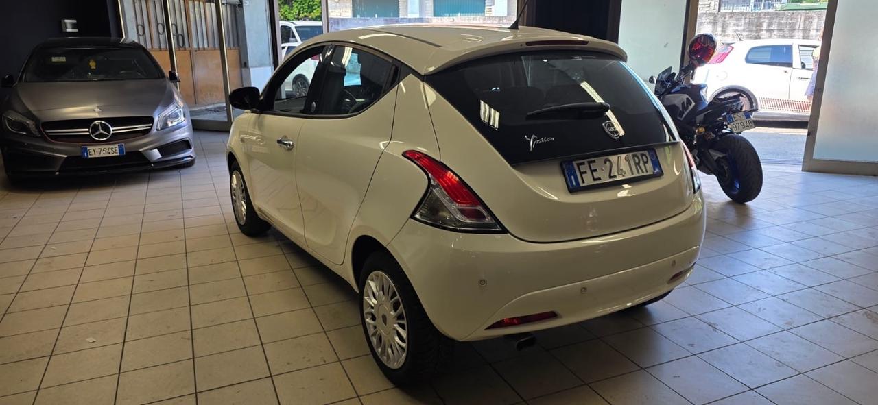 Lancia Ypsilon 1.2 69 CV 5 porte GPL Ecochic Gold