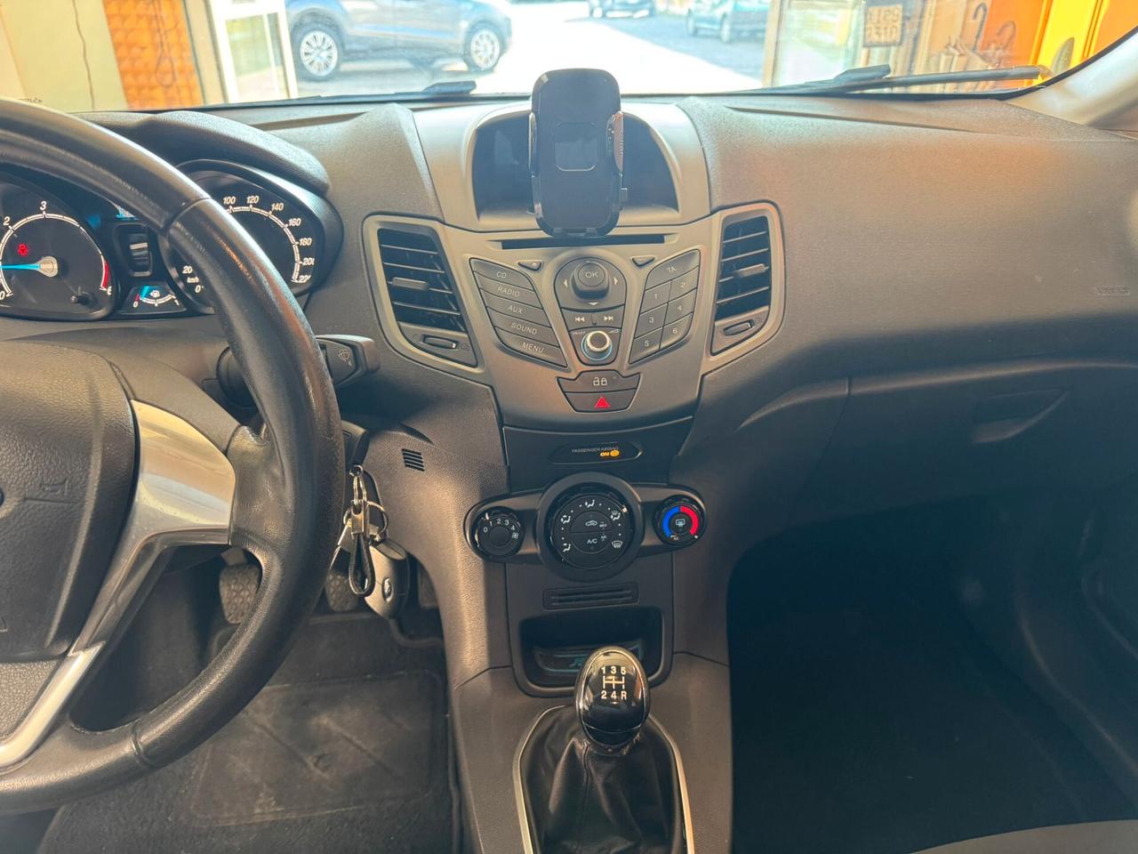 Ford Fiesta 1.5 TDCi 75CV 5 porte Titanium