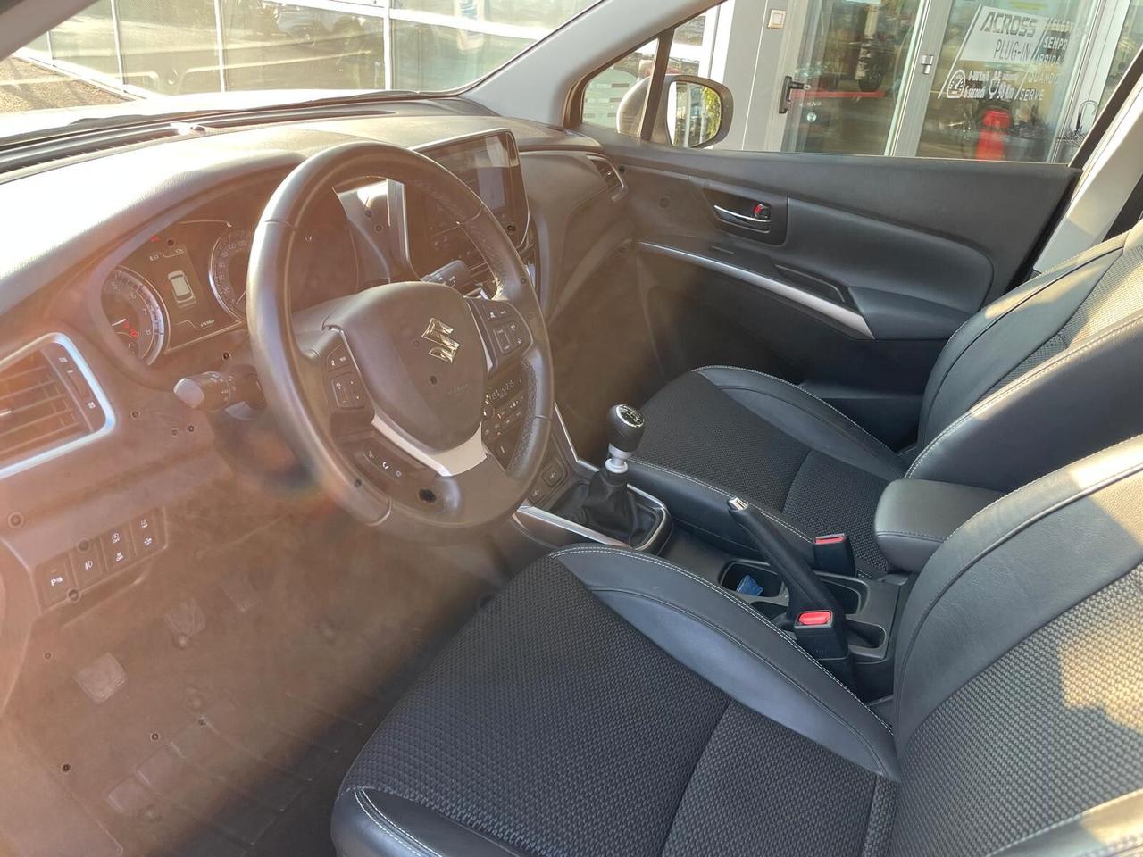 Suzuki S-Cross 1.4 Hybrid Top+