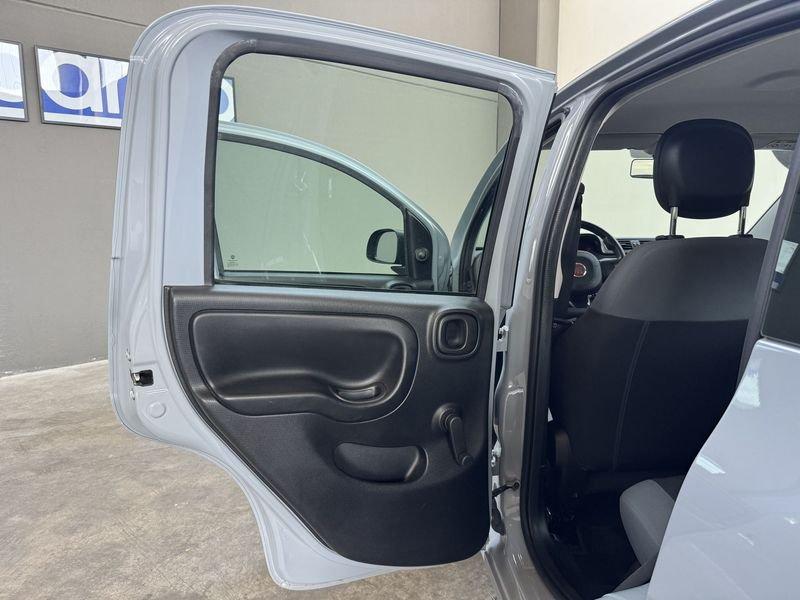 FIAT Panda 1.2 Easy 69cv E6 UNIPRO NEOPATENTATI CRONOLOGIA TAGLIANDI