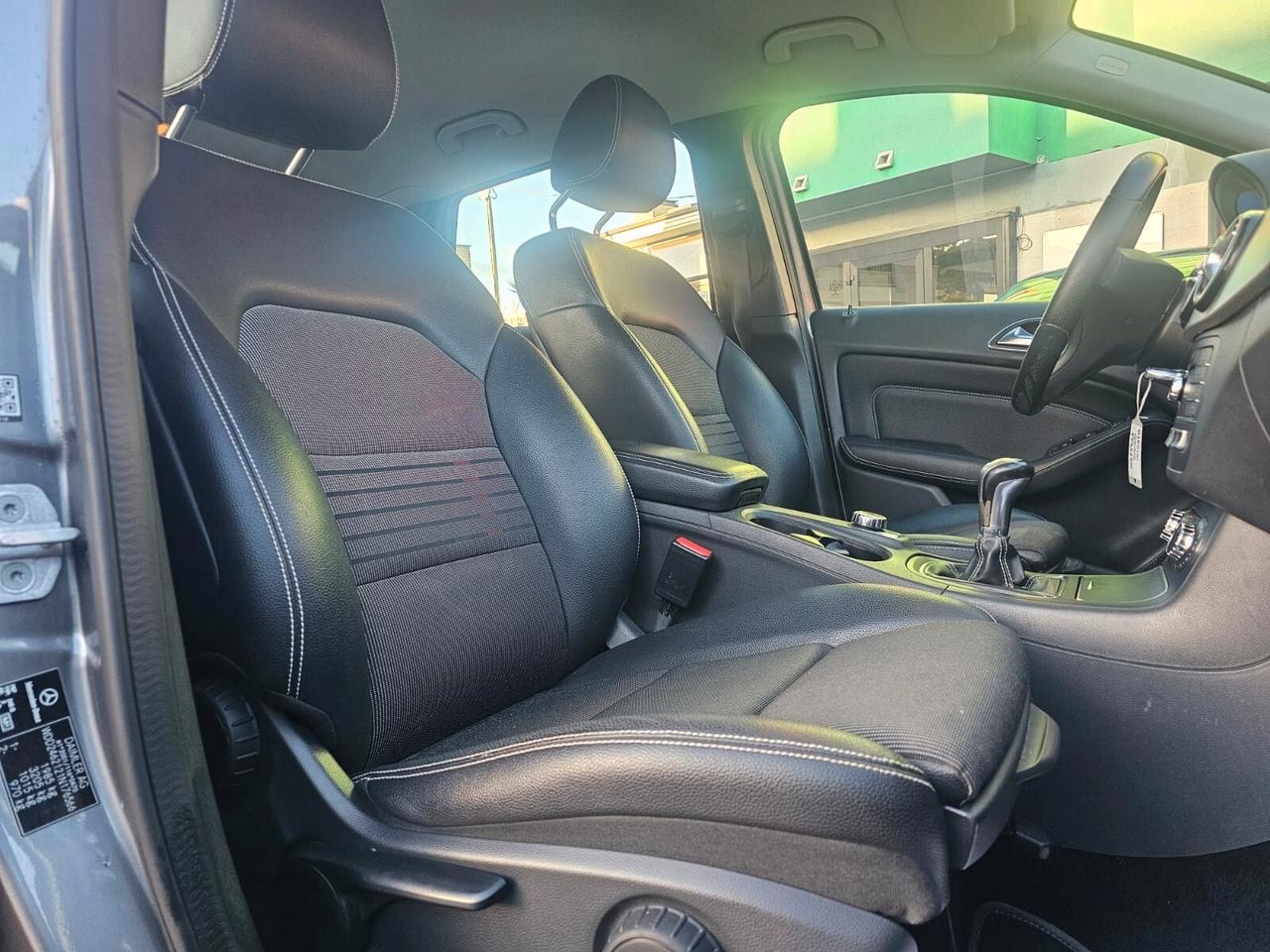 Mercedes-benz B 180 d Premium