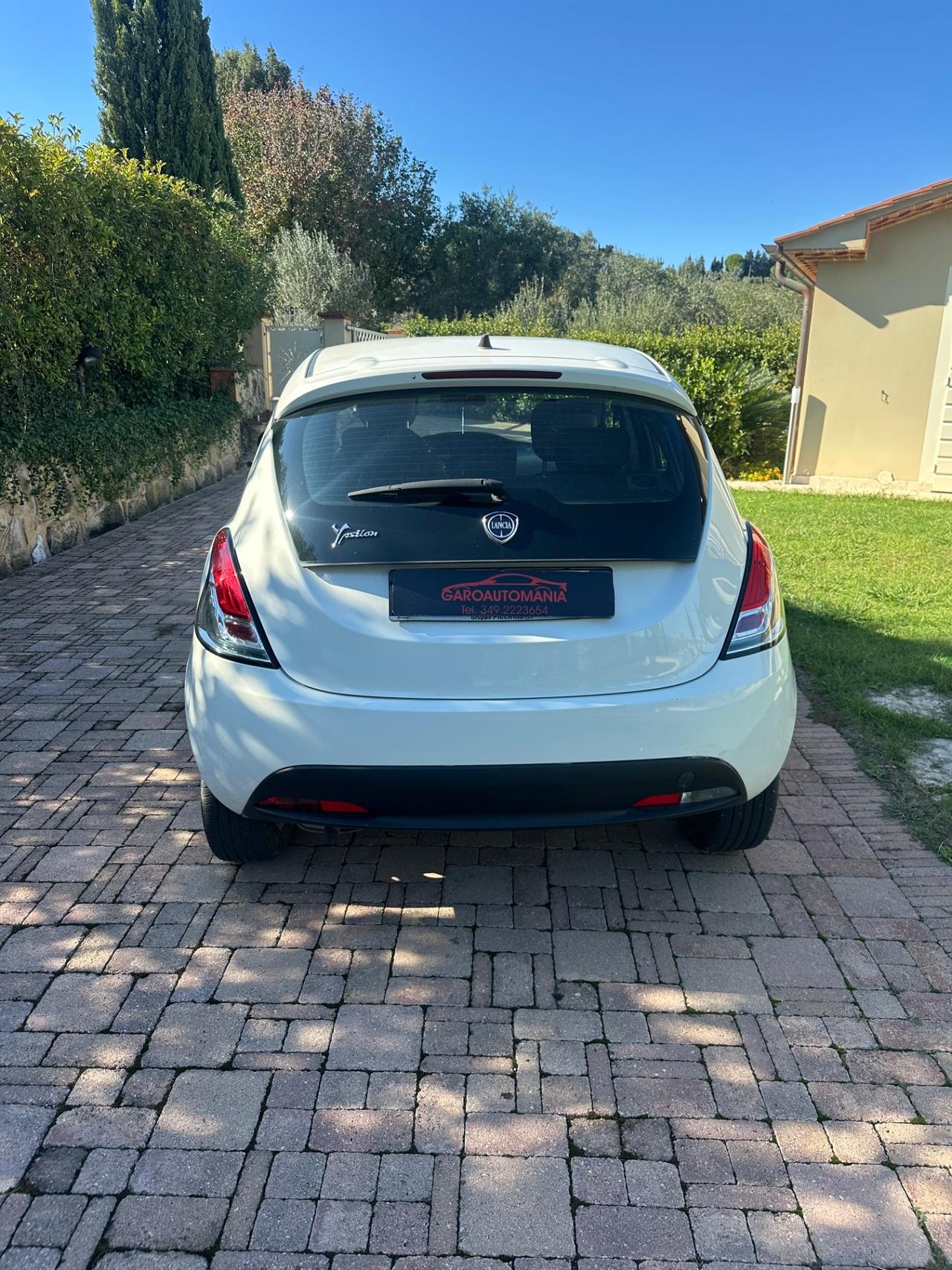 Lancia Ypsilon 1.2 69 CV 5 porte GPL Ecochic Silver