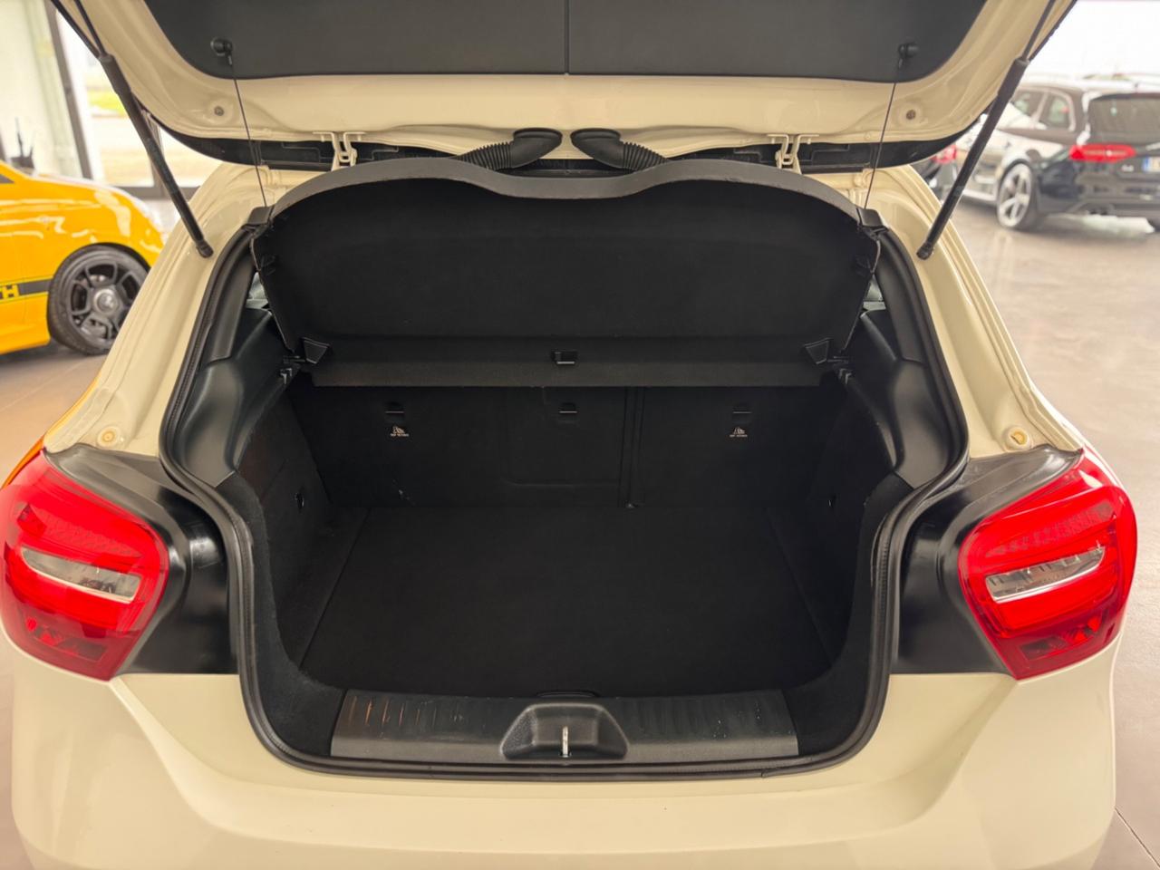 Mercedes-benz A 200 d Automatic Premium