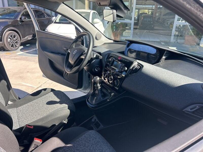 Lancia Ypsilon III 2021 1.0 firefly hybrid Silver s&s 70cv