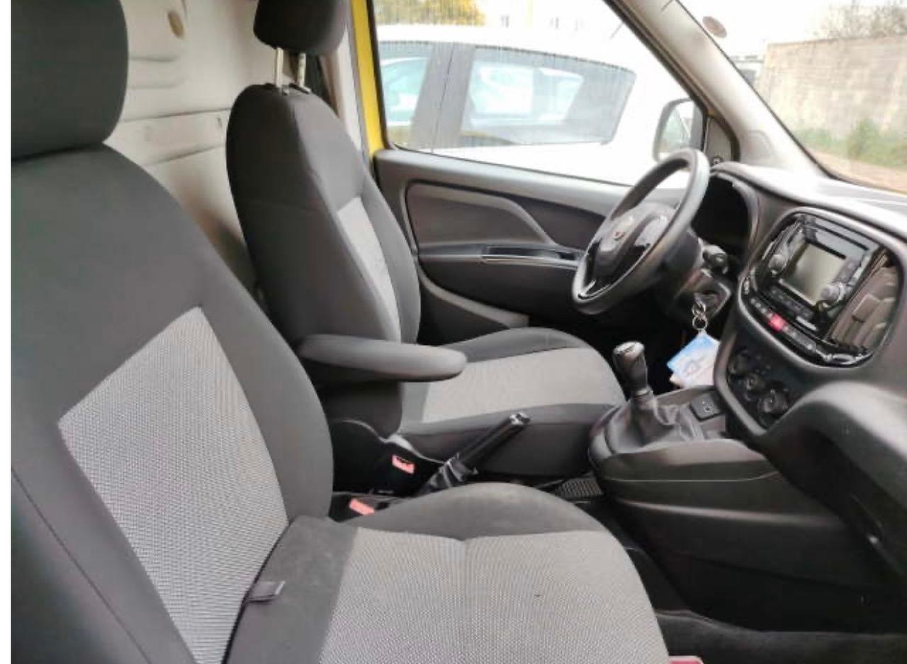 Fiat doblo unico proprietario permuta garanzia