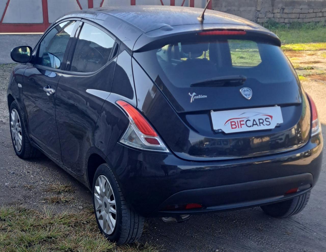 Lancia Ypsilon 1.2 69 CV 5 porte S&S Gold