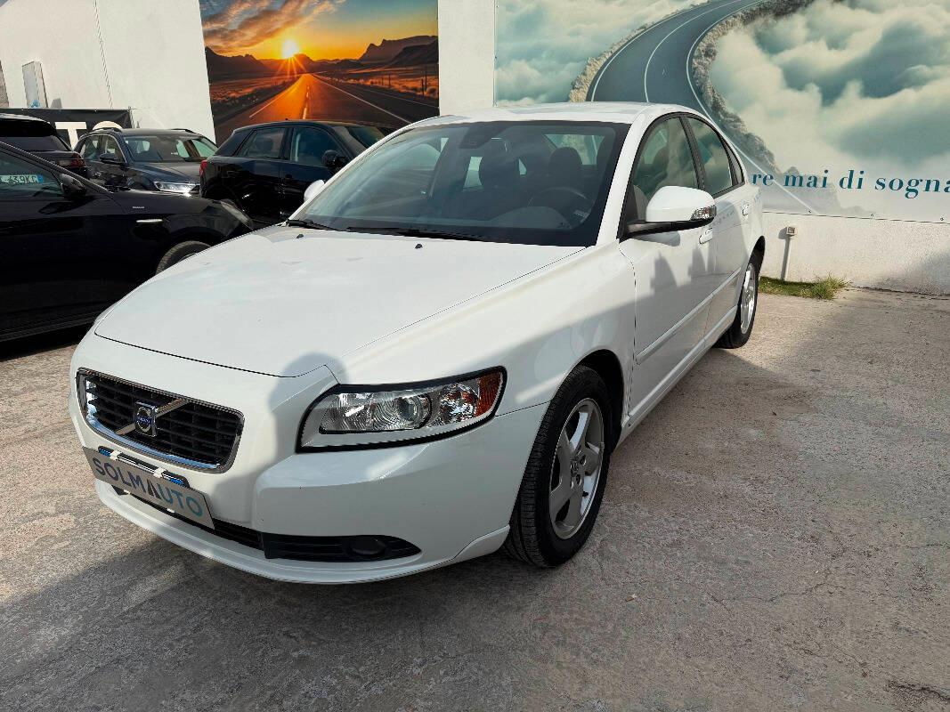 Volvo S40 VOLVO S40 2.0 Summum 145cv