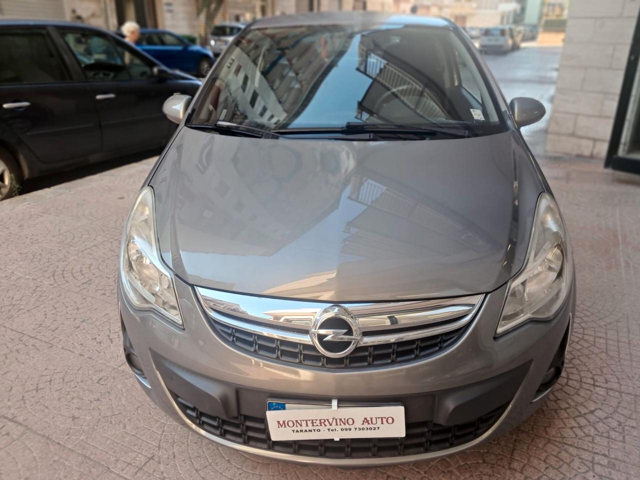 Opel Corsa 1.2 GPL-NEOPATENTATI-(2012)-Euri 4350