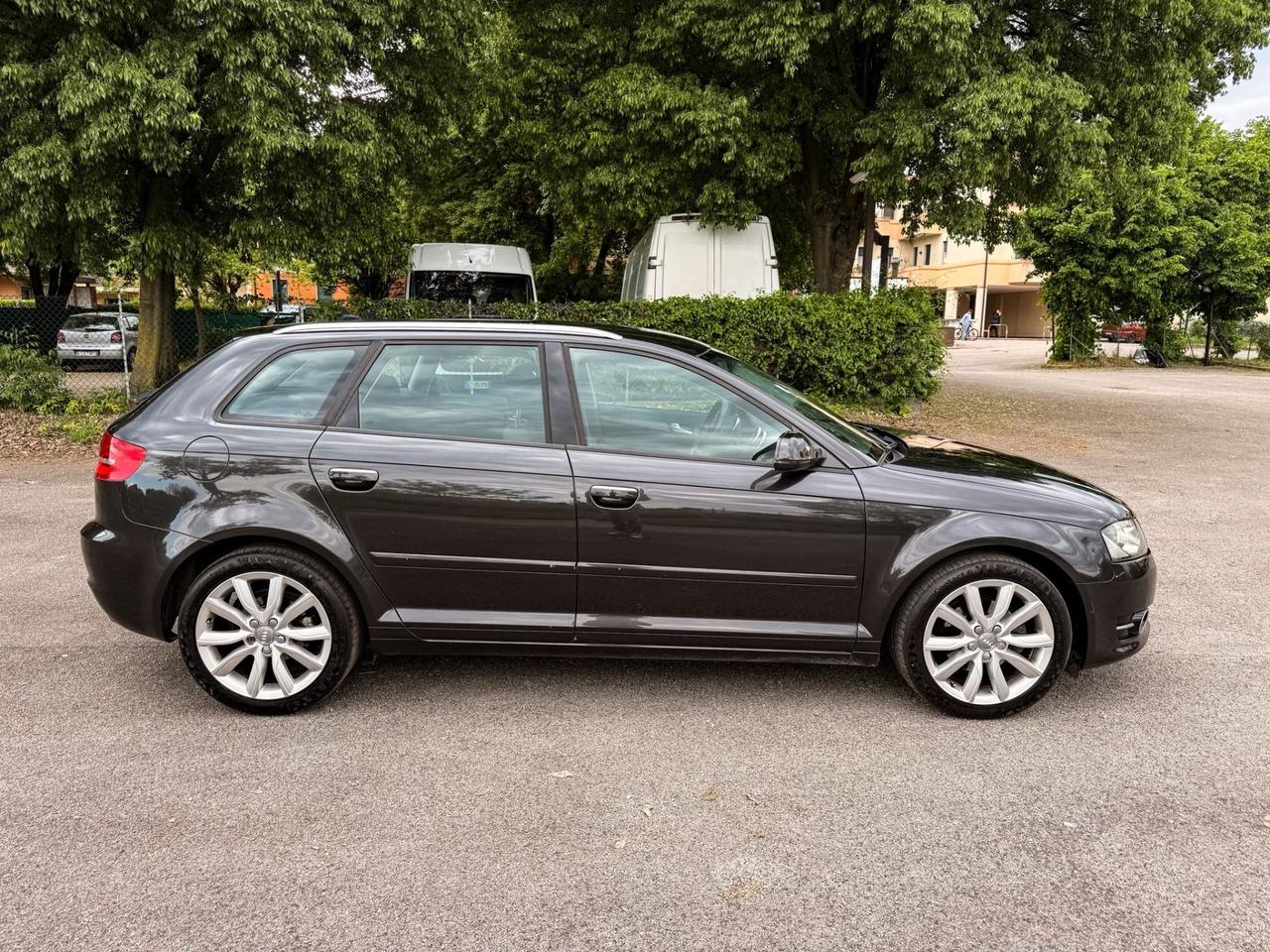 Audi A3 SPB 1.6 TDI 105 CV CR Ambition