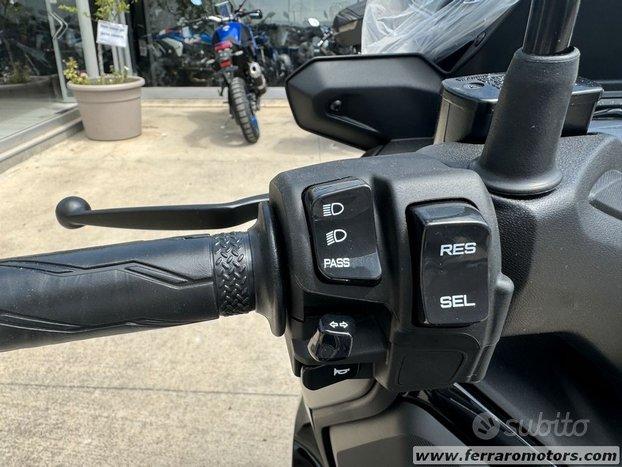 Yamaha X-Max 300 - 2024 a soli 66 euro