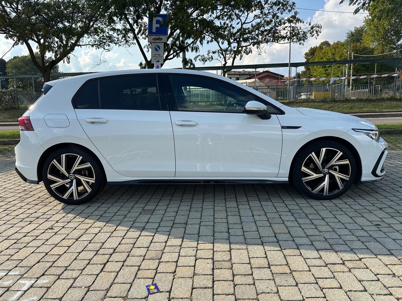 Volkswagen Golf 1.5 eTSI 150 CV EVO ACT DSG R-Line