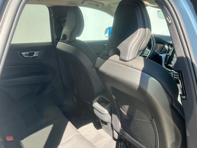 Volvo XC 60 XC60 B4 (d) AWD Geartronic Momentum Pro