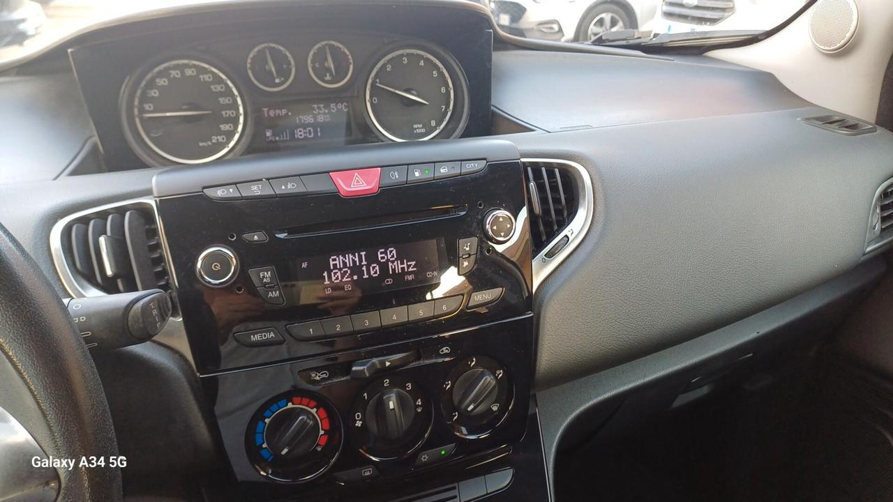 Lancia Ypsilon 1.2 69 CV 5 porte GPL Ecochic Gold