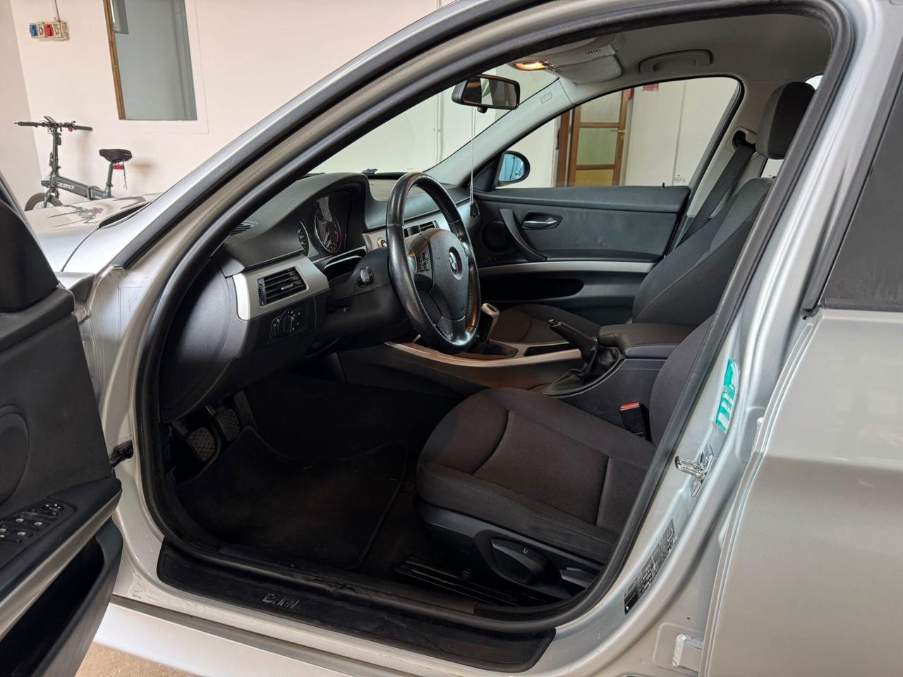 Bmw 320 320d cat Touring Attiva