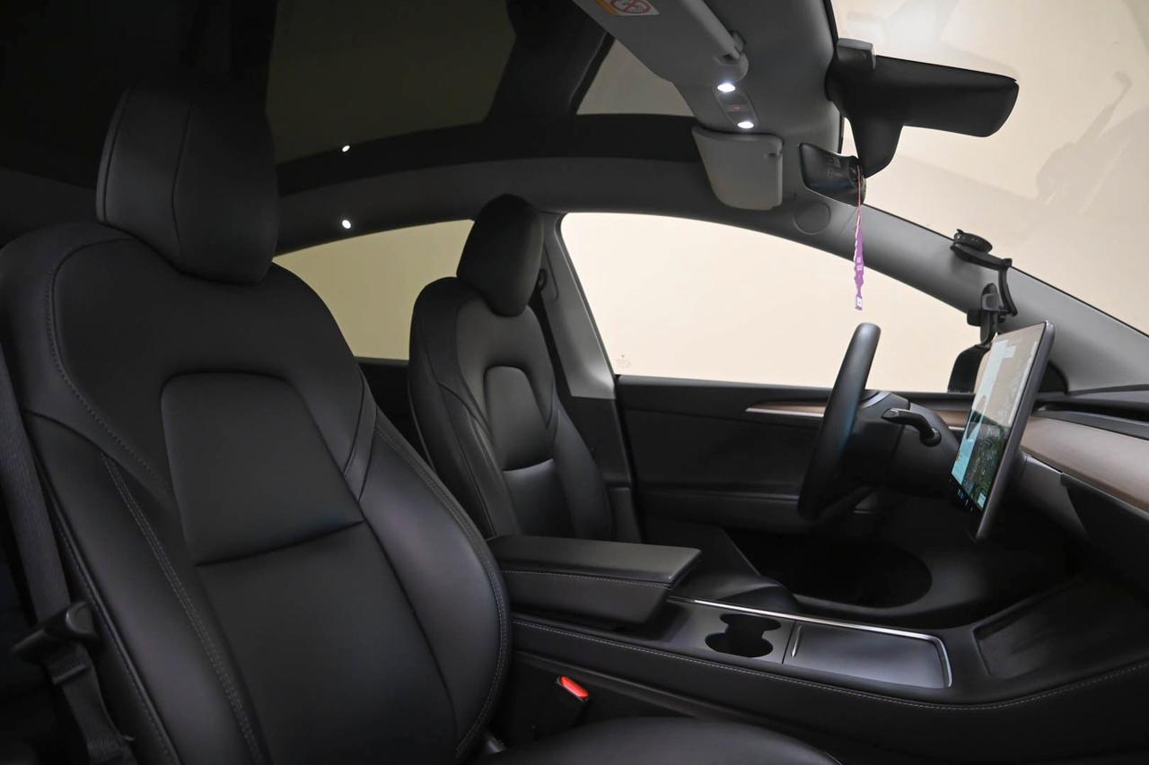 TESLA Model Y Model Y Long Range AWD