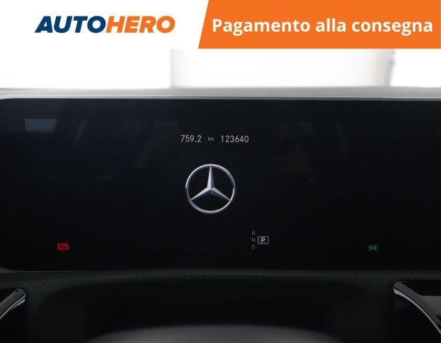 MERCEDES-BENZ A 180 Automatic Premium