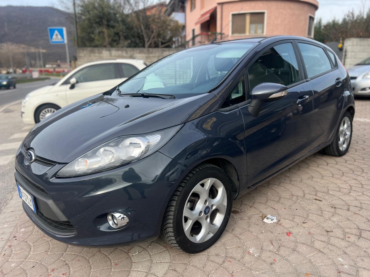 Ford Fiesta 1.2 Benz - Garanzia 12 mesi