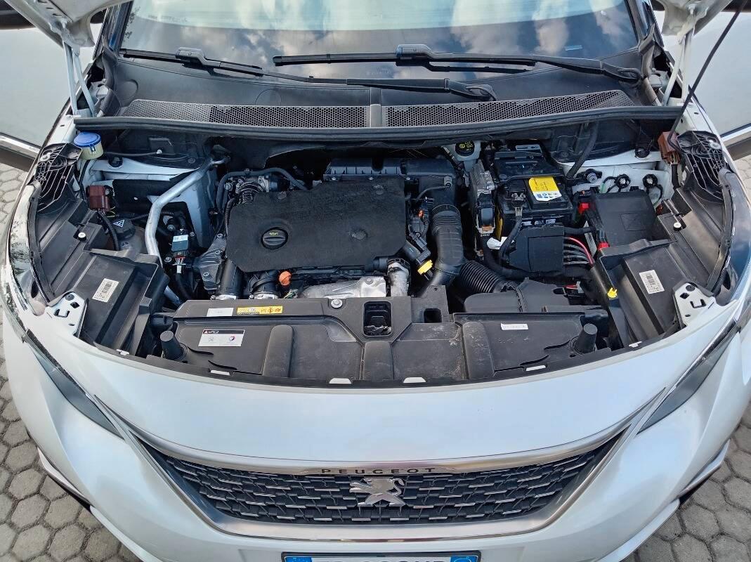Peugeot 3008 1.5 bluehdi GT Line s&s 130cv eat8