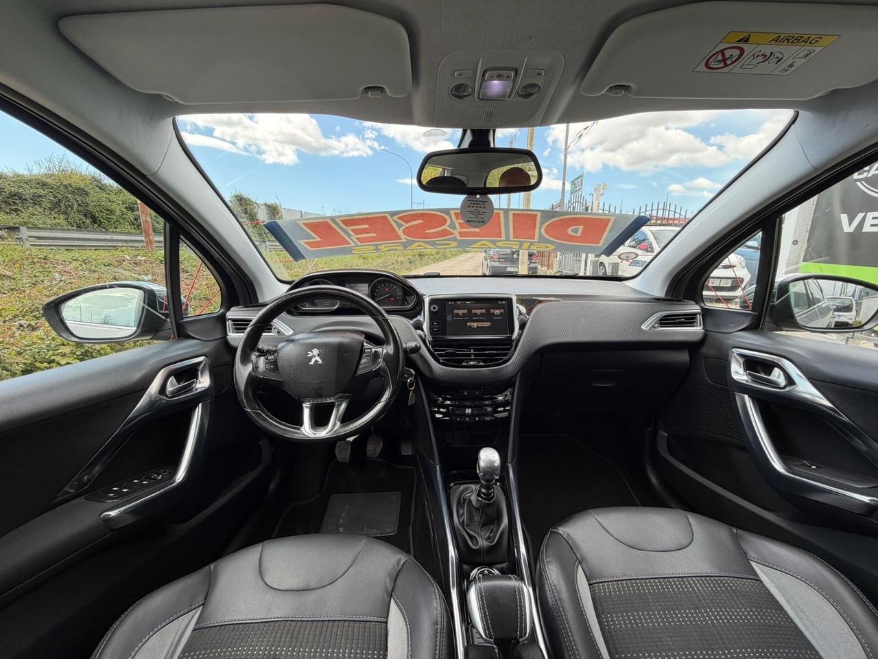 Peugeot 2008 1.6 e-HDi 115 CV Stop&Start Féline