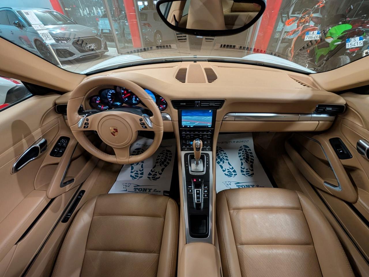 Porsche 911 3.4 Carrera 4 Coupé