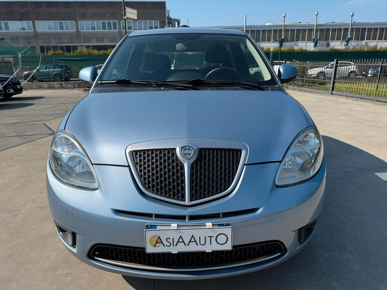 Lancia Ypsilon 1.2 pochi km 88.000km