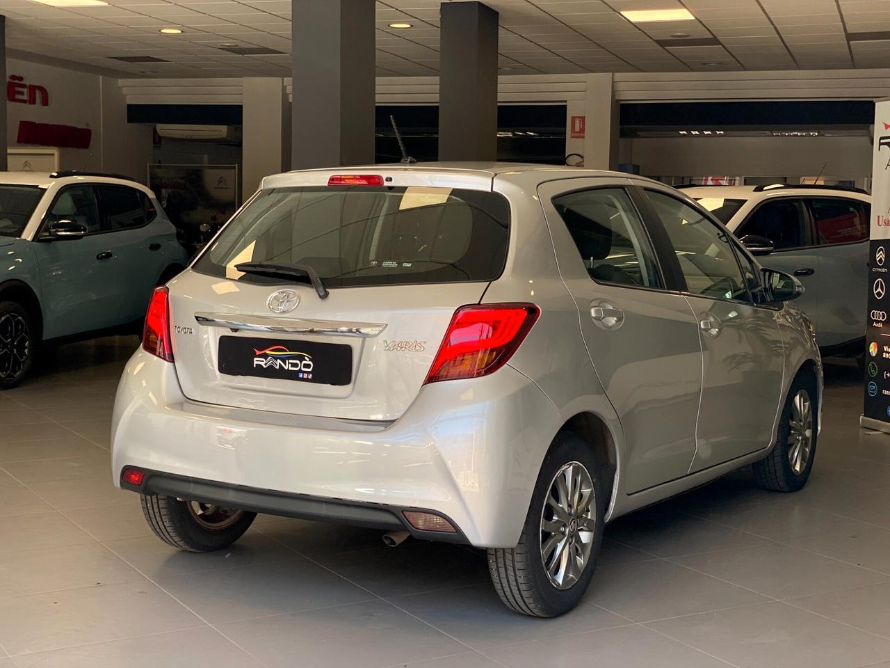 Toyota Yaris 1.4 D-4D 90CV Lounge 5 Porte – Garanzia 2031