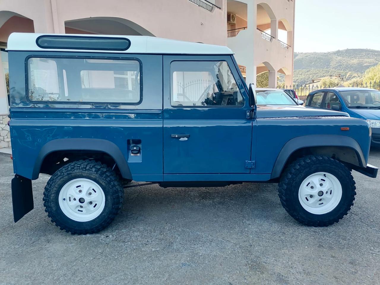 Land Rover Defender 90 - 1990