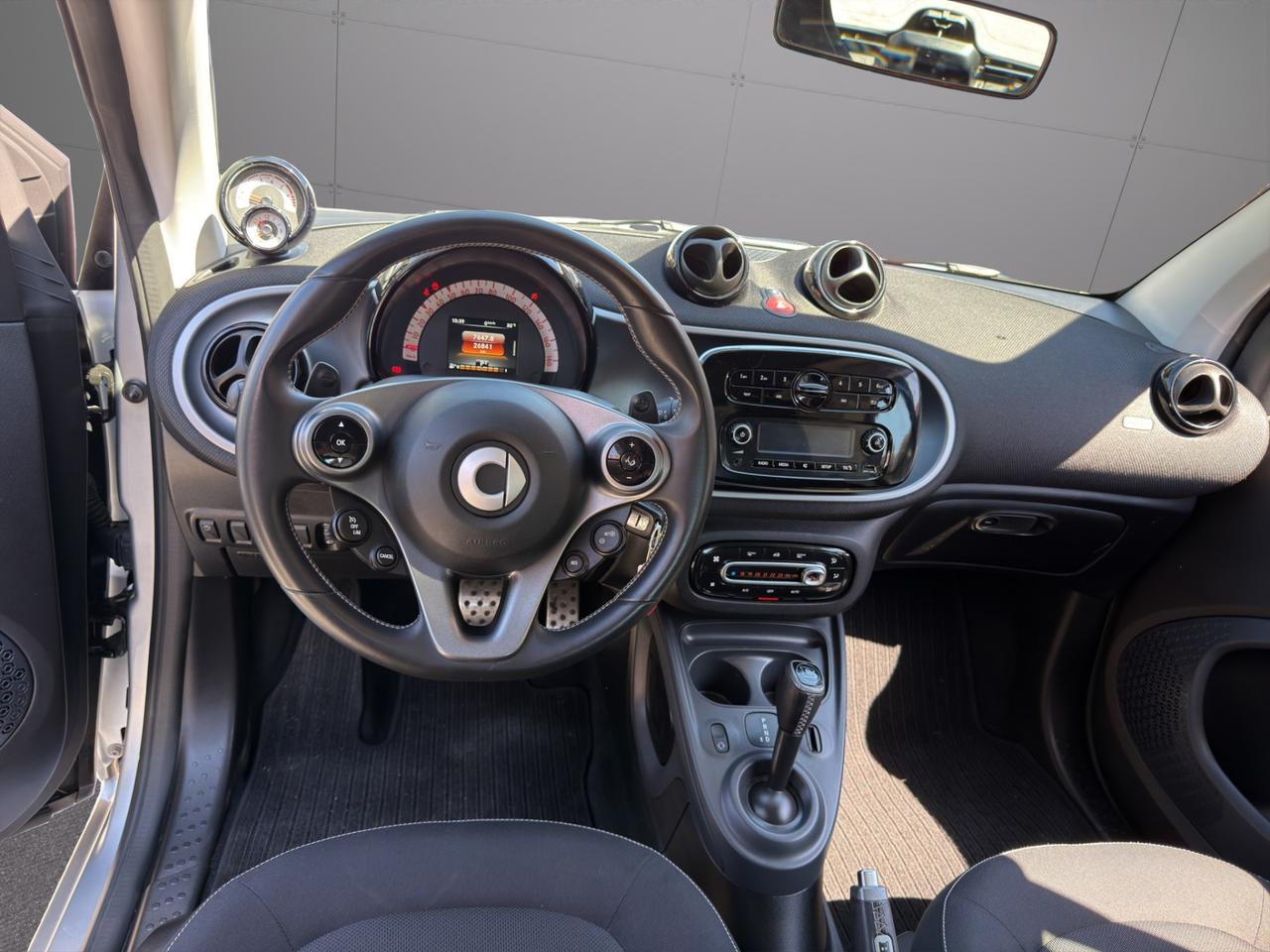 Smart fortwo coupe 0.9 Turbo 90cv - Allestimento Brabus - Unico proprietario - Promo finanziamento - Cerchi in lega 16" - Led - Tetto panoramico