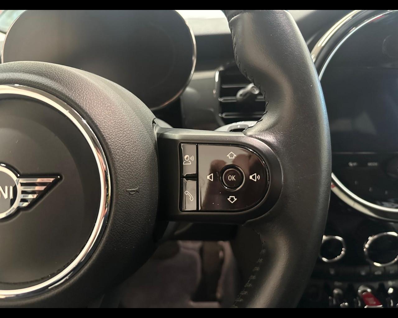 MINI Mini 4ª serie (F56) - Mini 1.5 Cooper Camden Edition