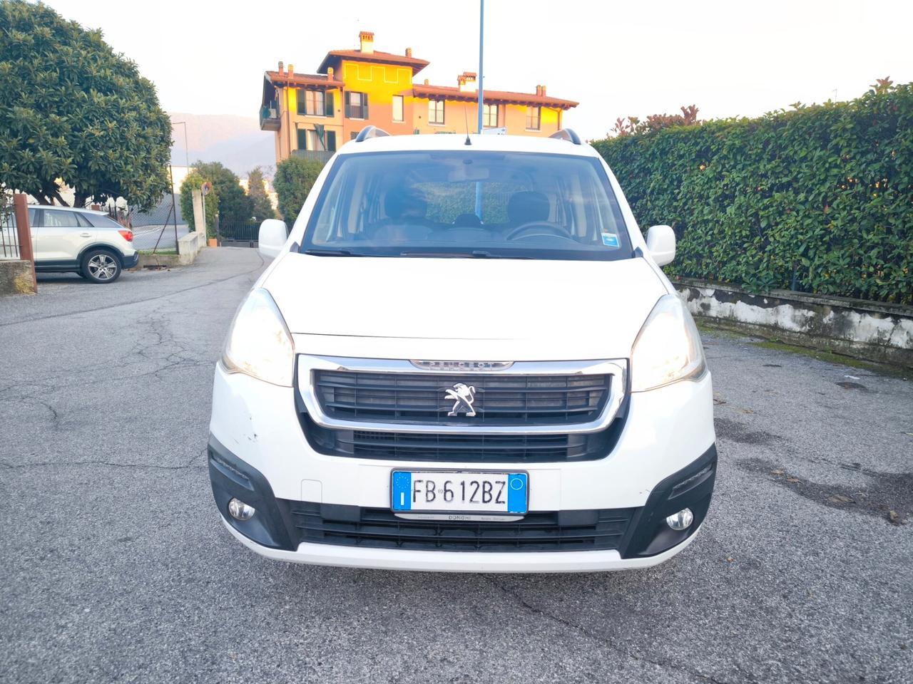 PEUGEOT PARTNER TEPEE 1,6 HDI – OK NEOPATENTATI