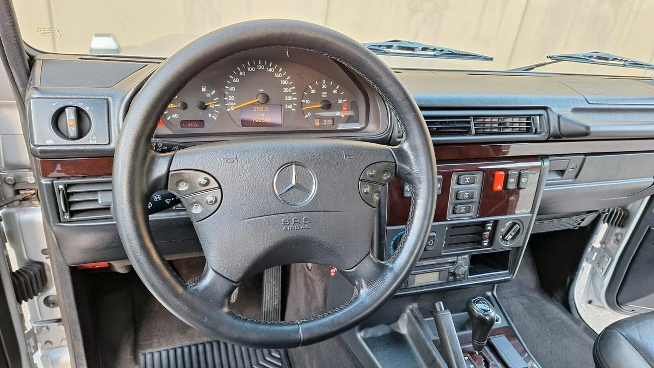 Mercedes-Benz Classe G 300 passo corto Tetto