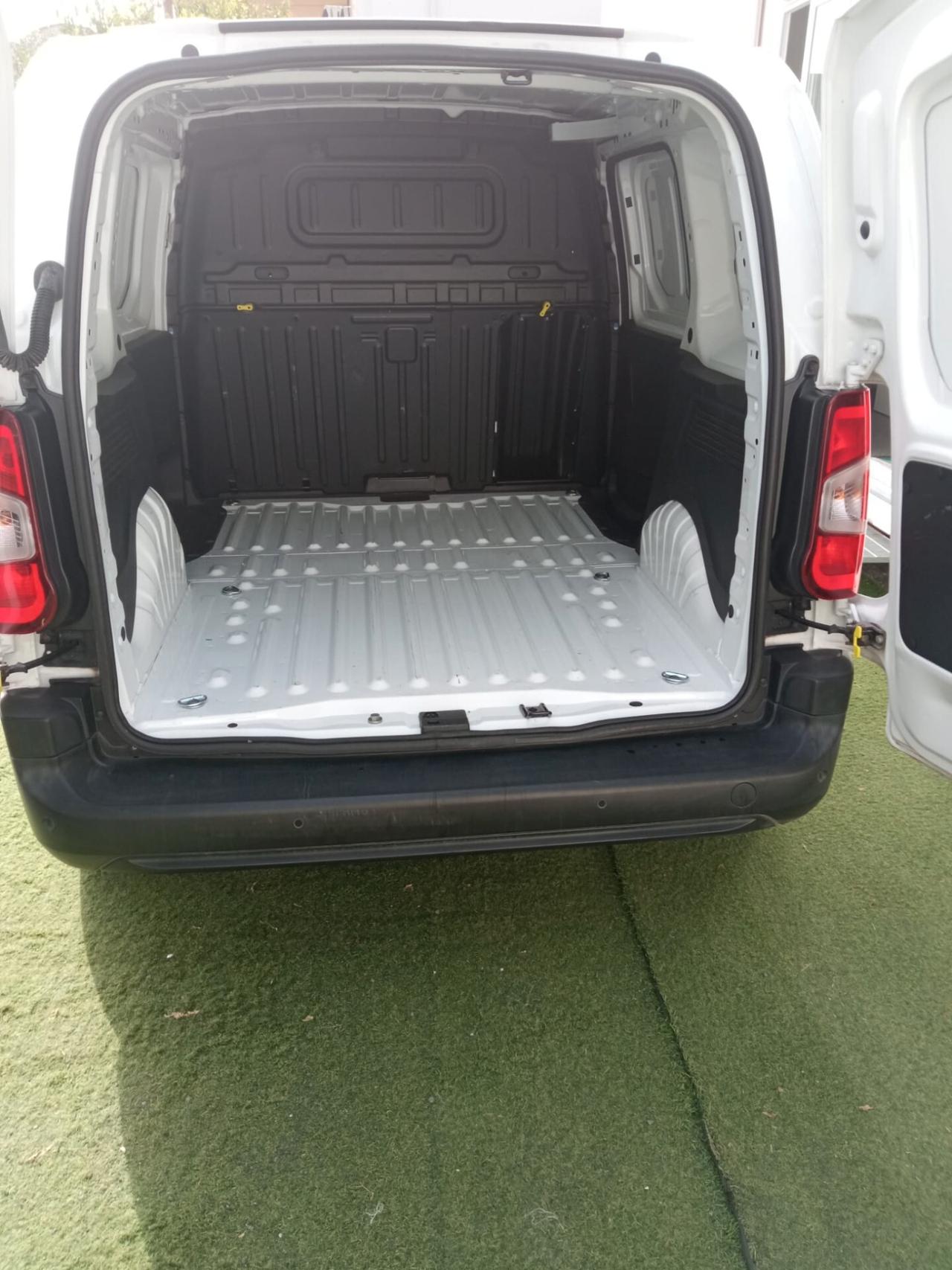 Opel Combo Cargo 1.5 Diesel PC 650 kg Edition