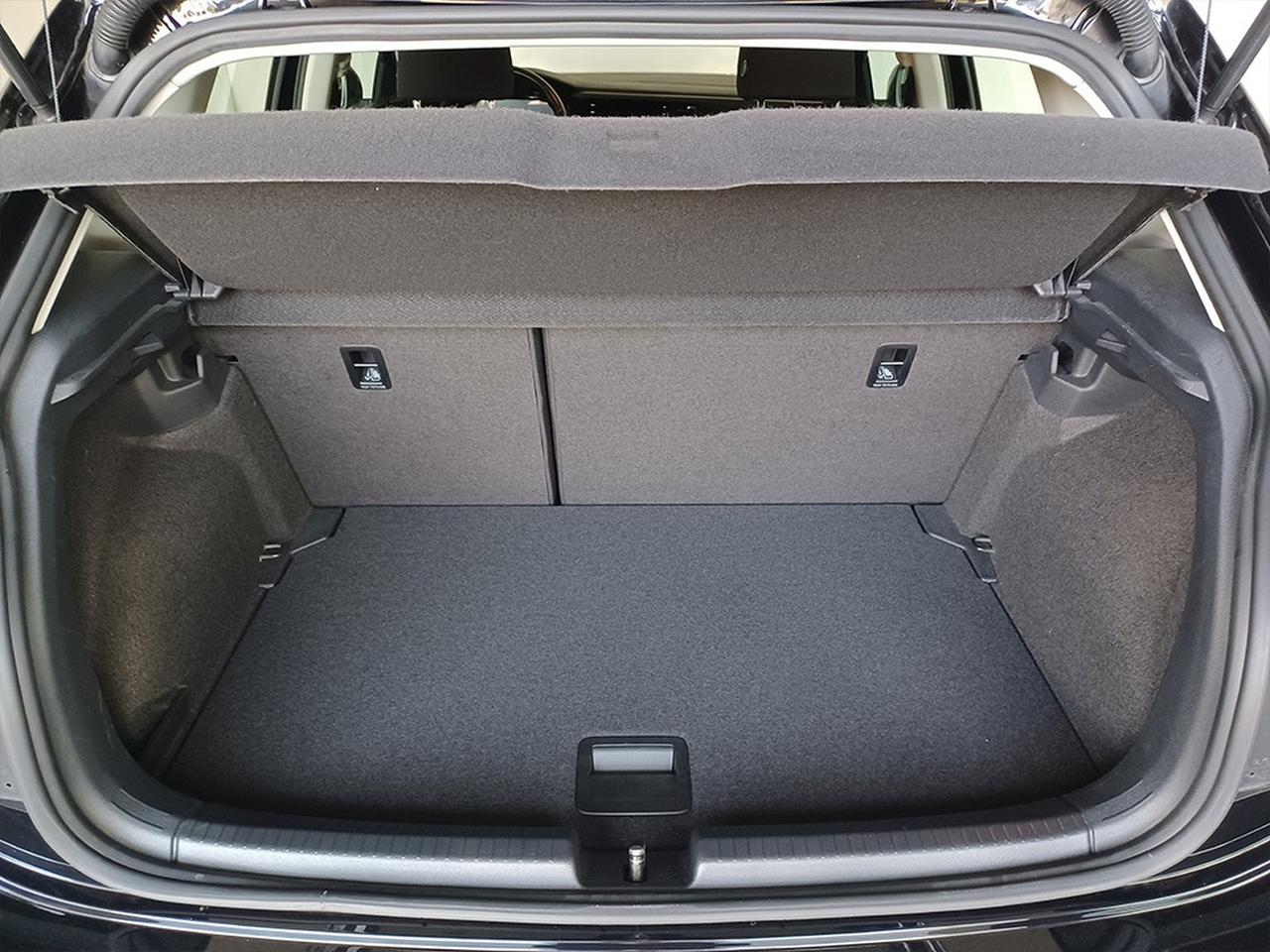 Audi Q2 35 1.5 tfsi identity black s-tronic