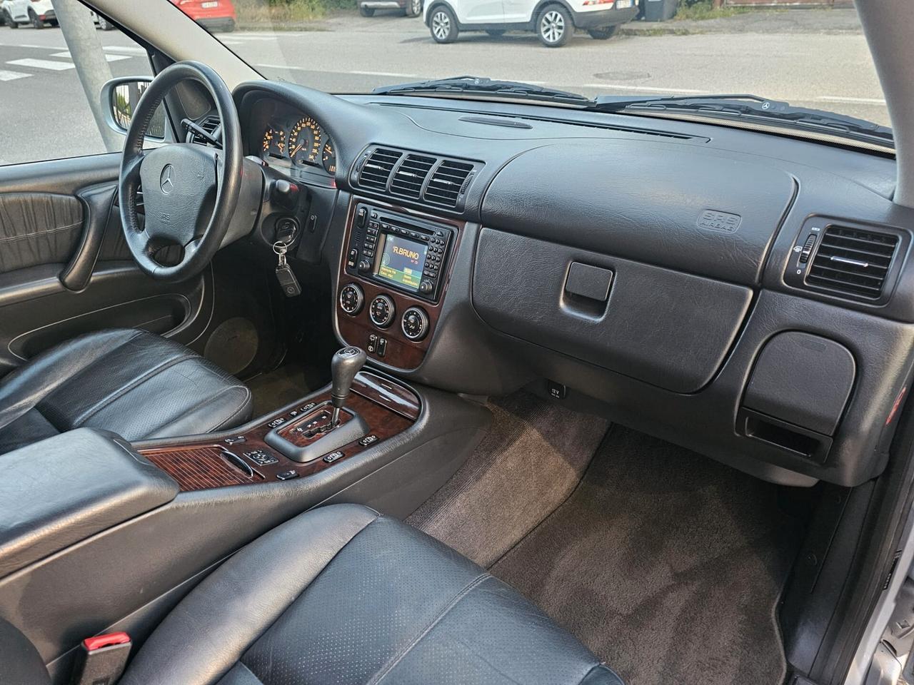 Mercedes-benz ML 270 CDI 163cv Aut*Pelle*Navi*Tetto*Xeno*Pdc*