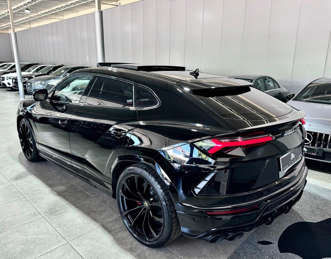 Lamborghini Urus 4.0 V8 Total Black