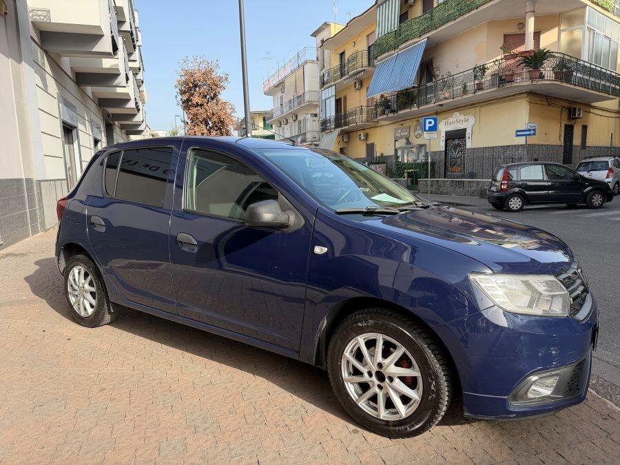 DACIA SANDERO 900 GPL DI SERIE CERTIFICATA XFETTA