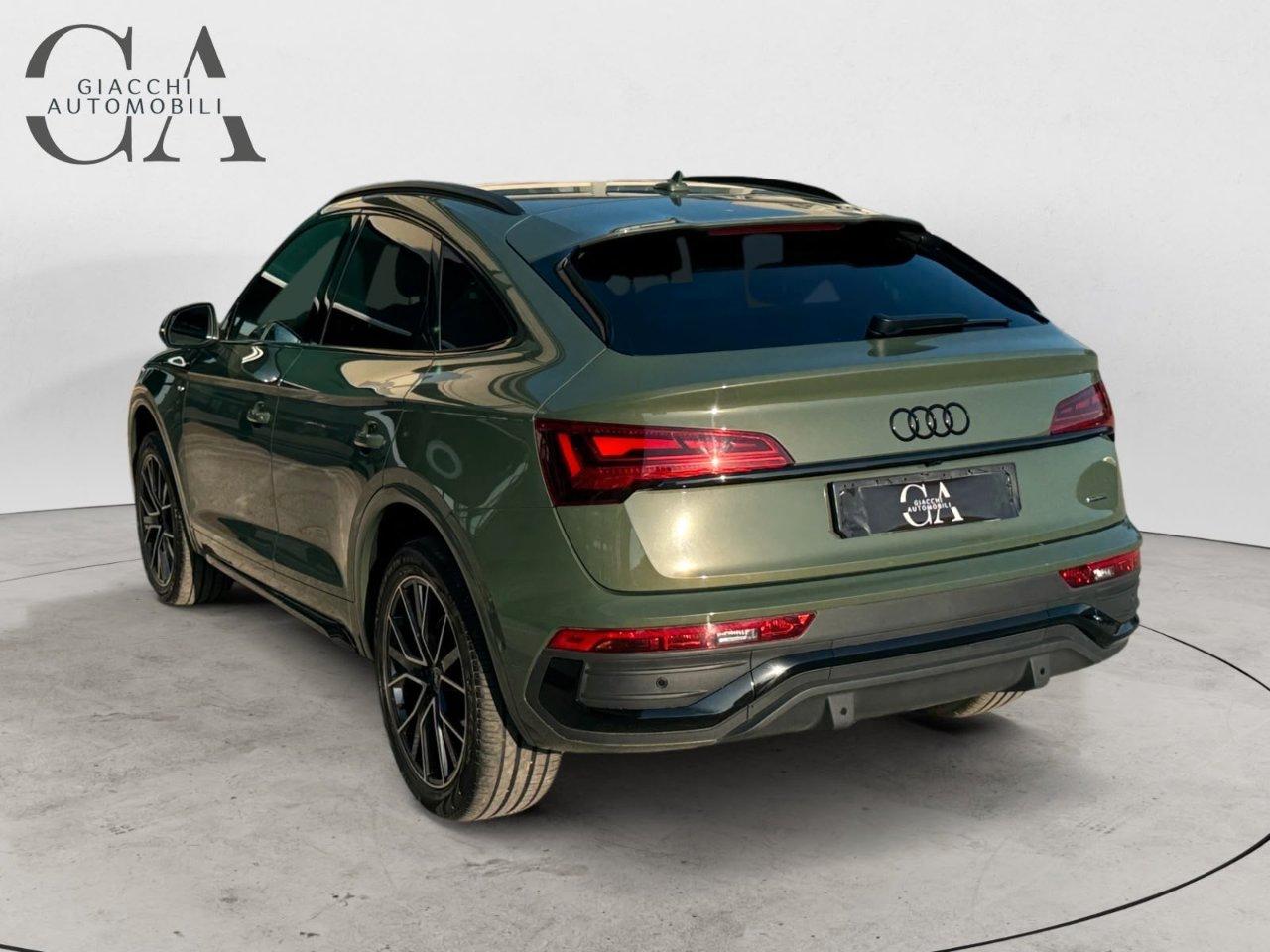 Audi Q5 Sportback SPORTBACK. 40 2.0 tdi mhev 12V Identity Black quattro s-tronic
