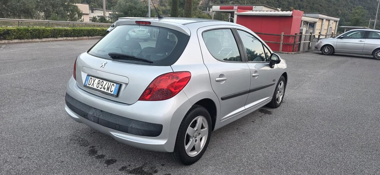 Peugeot 207 1.4 VTi 95CV 5p. XS