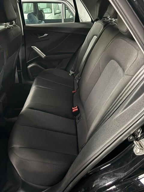 Audi Q2 30 TFSI Business, PERMUTABILE
