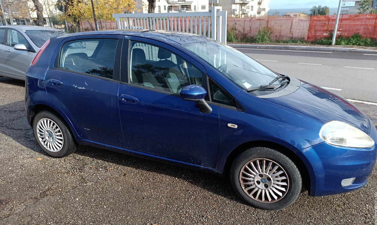 PER NEOPATENTATI Fiat Grande Punto 1.2 5 porte Dynamic