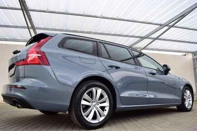 Volvo V60 2.0 B4 Mhev Geartronic 197 cv Momentum Business