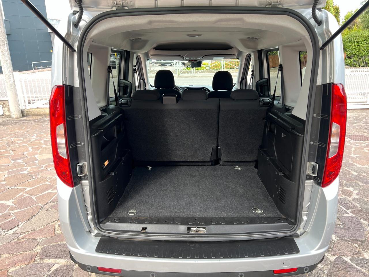 Fiat Doblo 1.4 T-Jet 16V Lounge