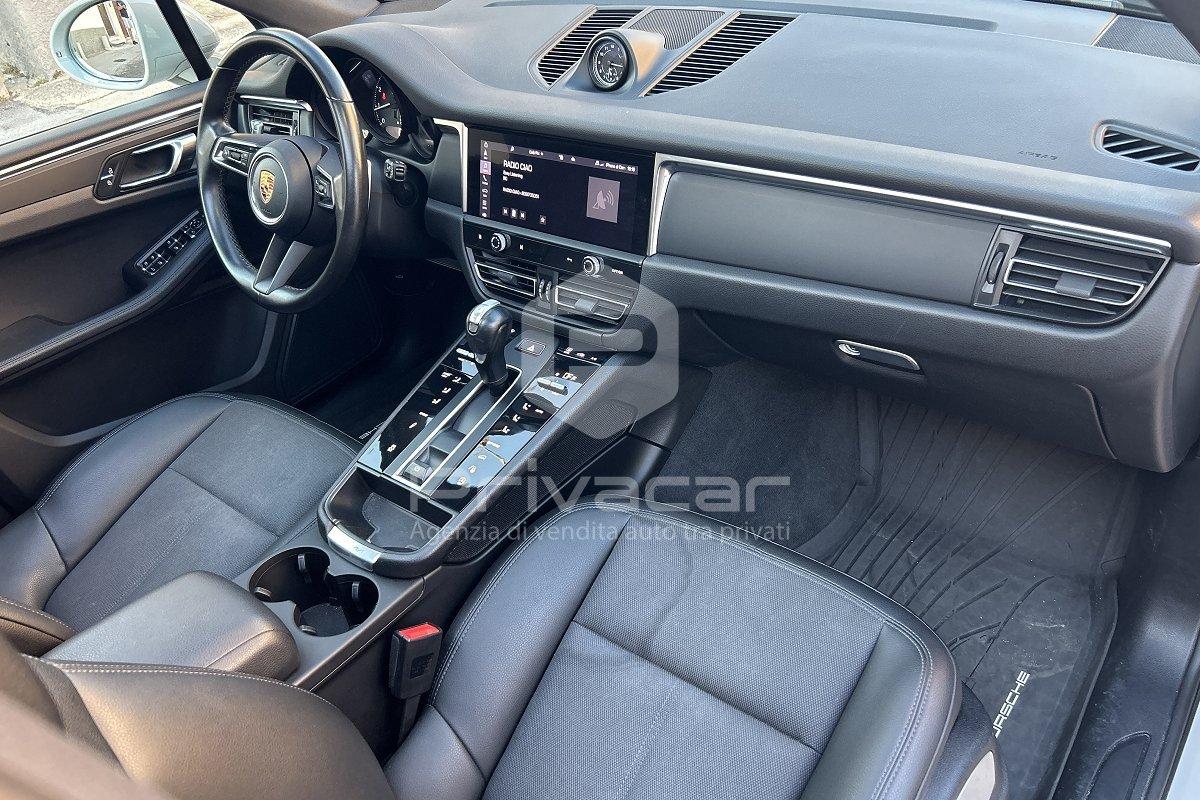 PORSCHE Macan 2.0