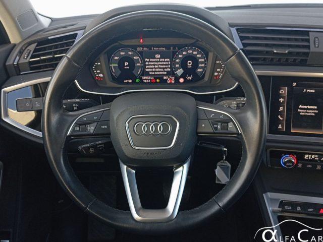 AUDI Q3 45 TFSI e S tronic Business